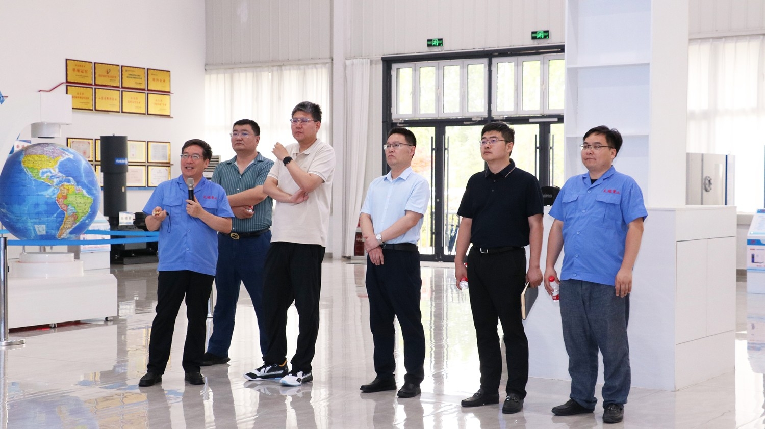超凡国际重工召开青年企业家培养导师制总结会议 -网站